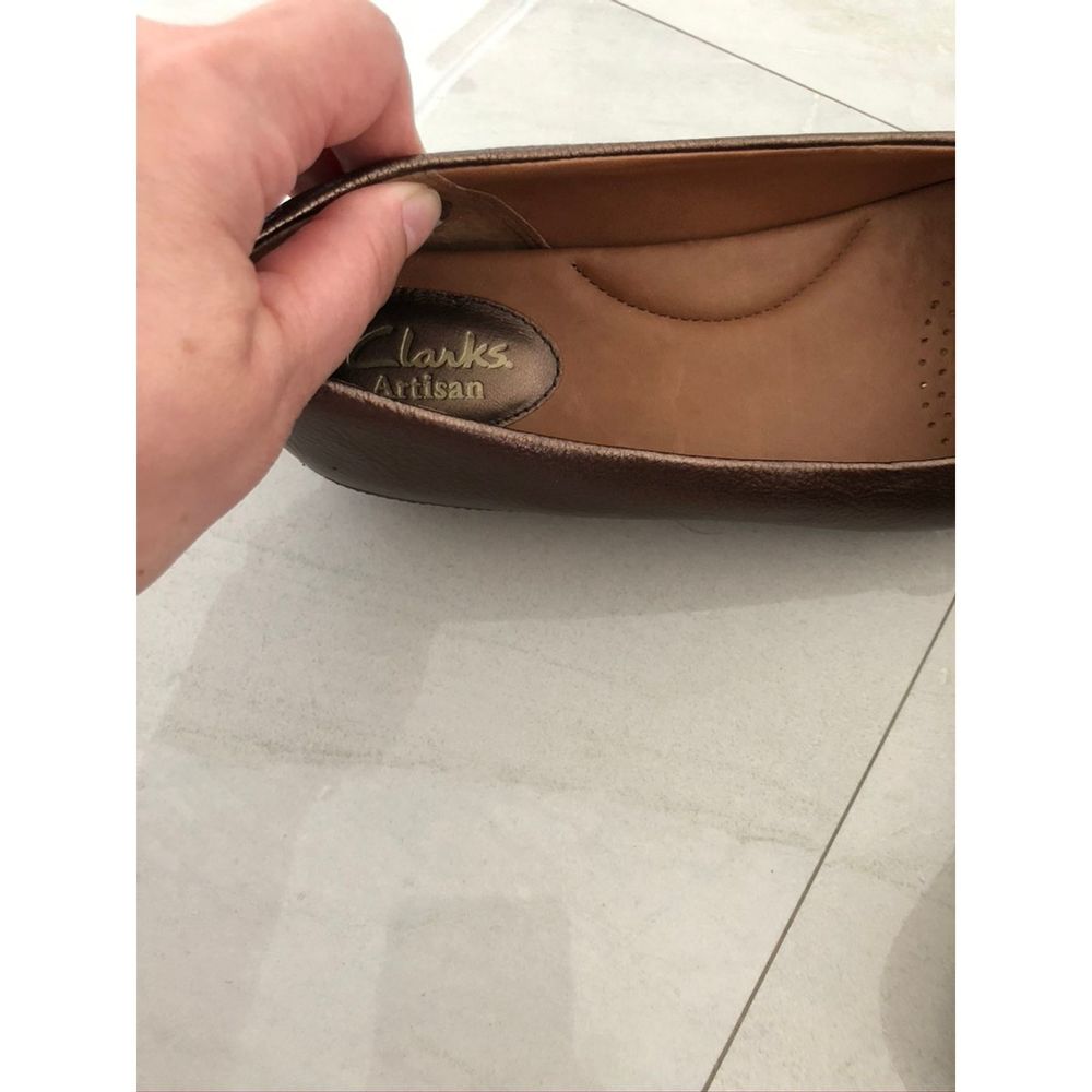 EUC Clarks Artisan Shoes - Picture 7 of 8